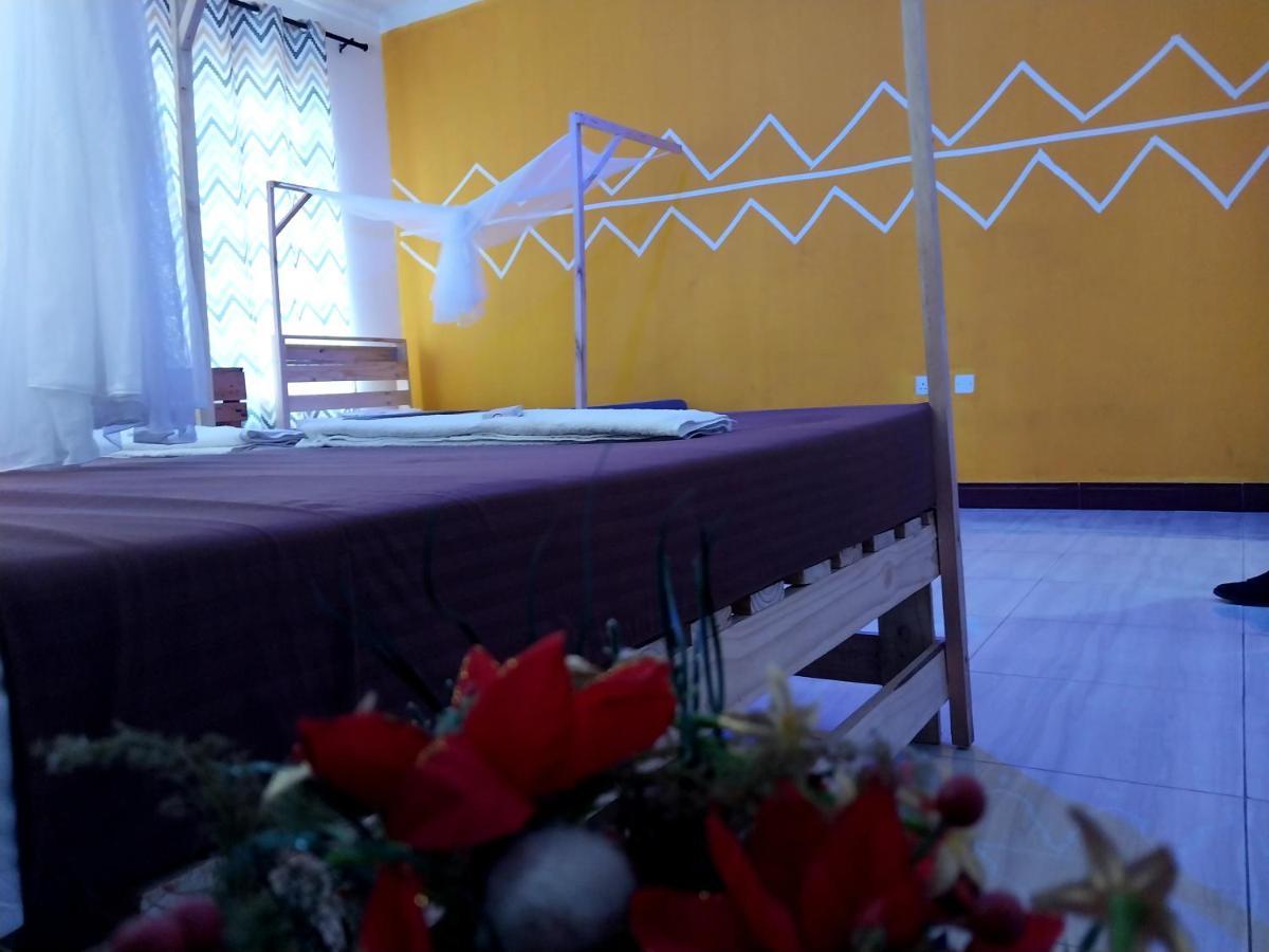 L&J Modern Backpackers Kigamboni Beach House Bed and Breakfast Dar es Salaam Exteriör bild